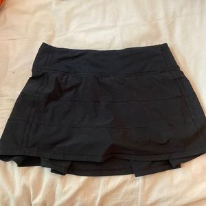 Lululemon pace skirt